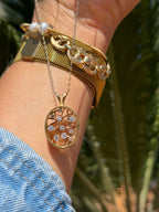 Openwork 18k Yellow Gold and Natural Diamond Pendant Necklace