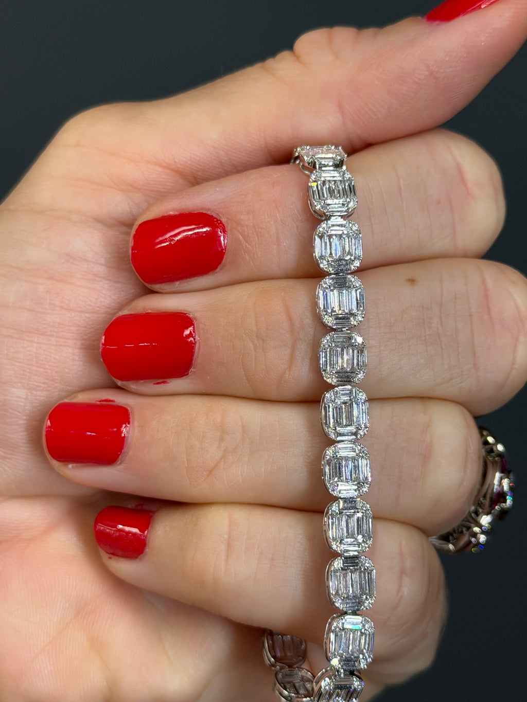 Natural Emerald-Cut Diamond Tennis Bracelet