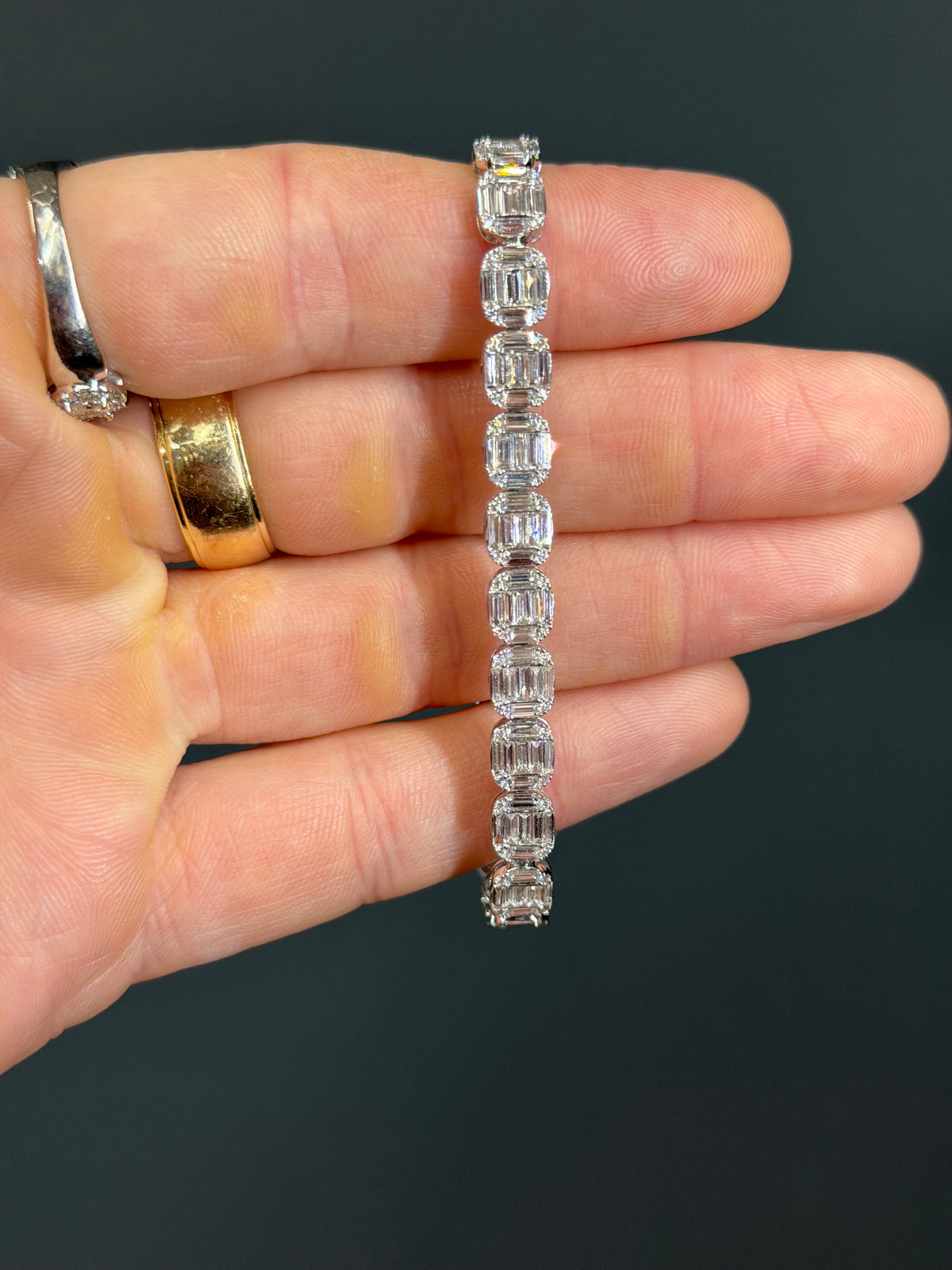 Natural Emerald-Cut Diamond Tennis Bracelet