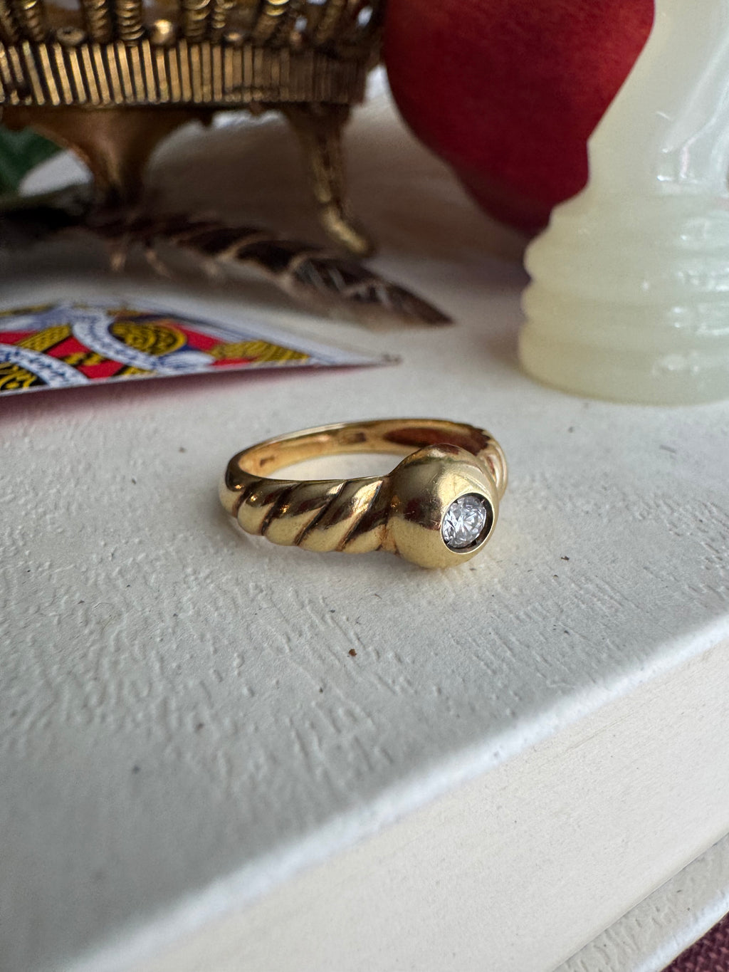 Vintage 18k Bezel Set Twist Ring