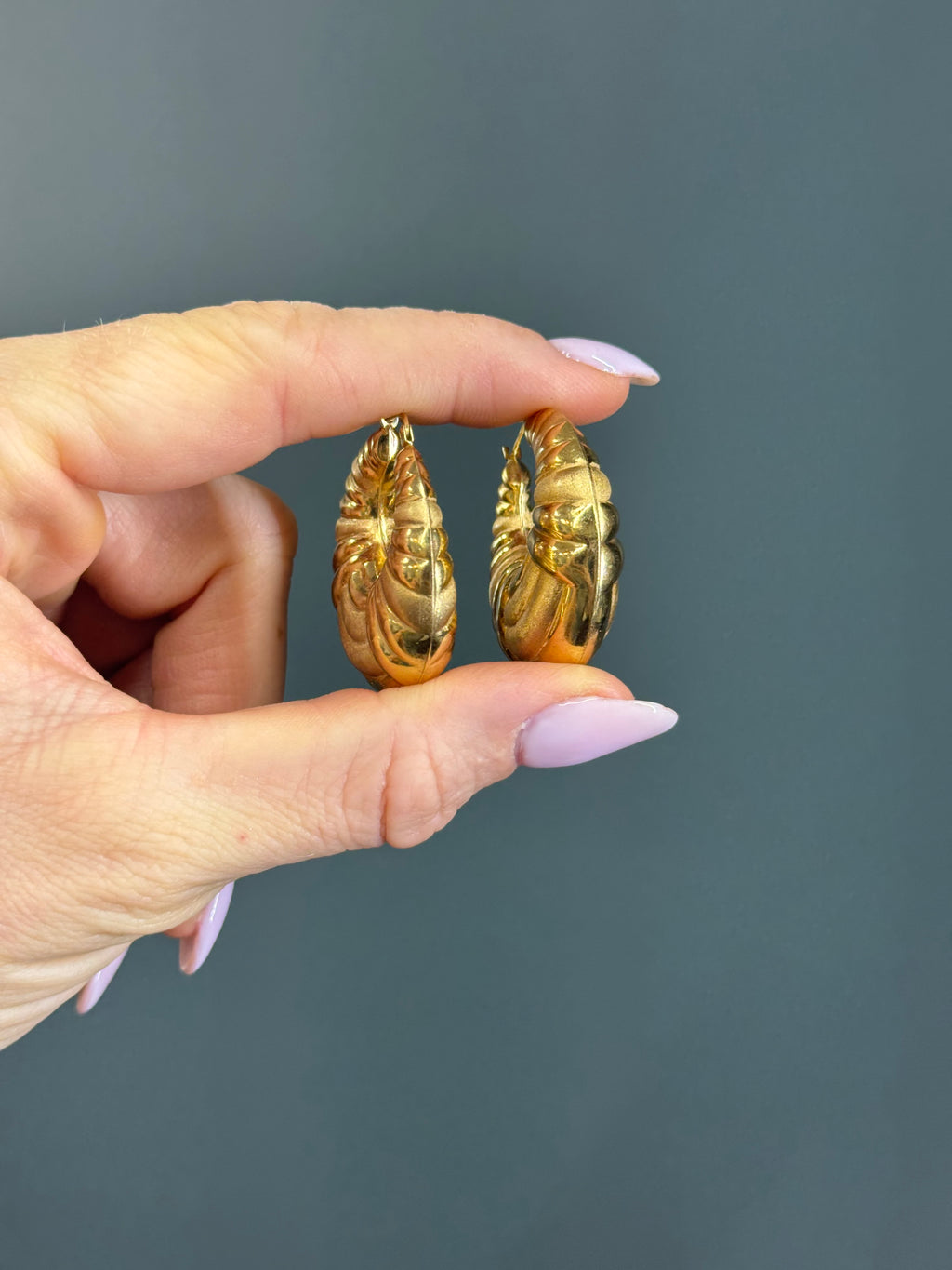 Vintage 14k Yellow Gold Puffy Geometric Pattern Hooops