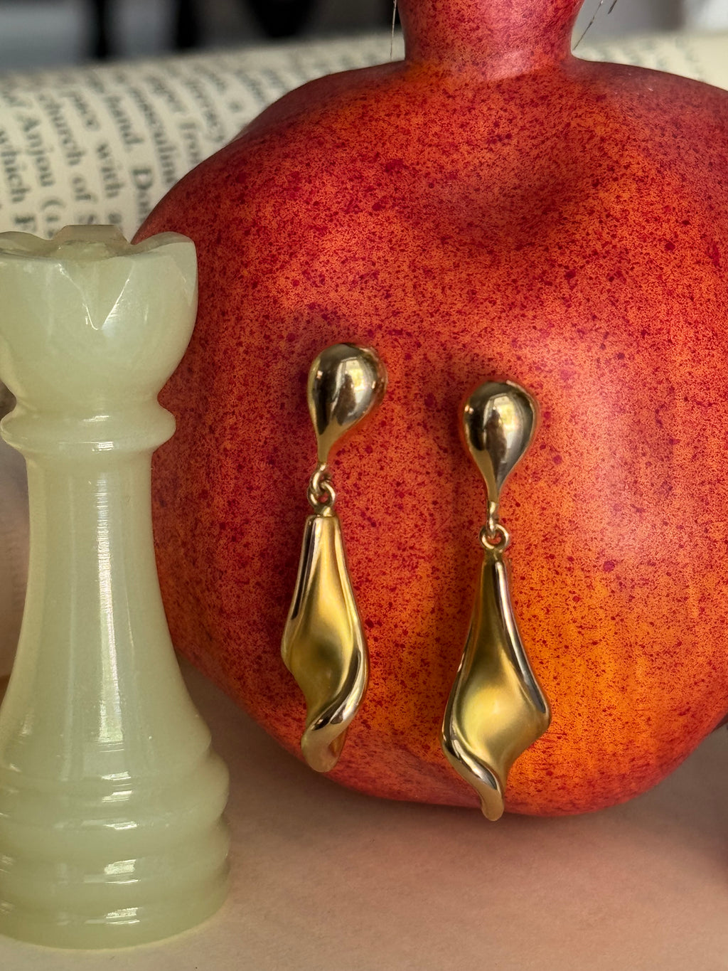 Vintage 18k Parisian Designer Swirl Earrings