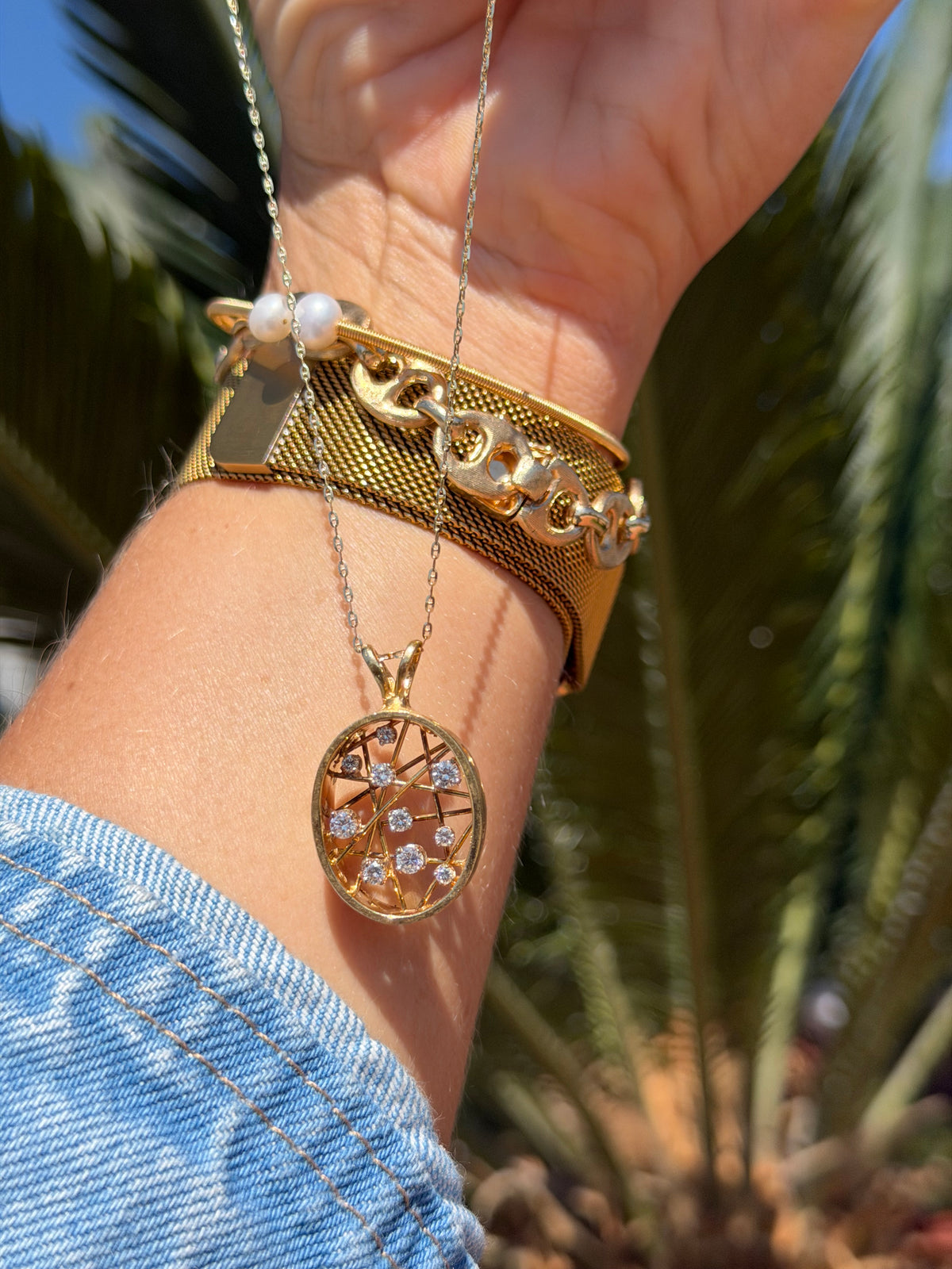 Openwork 18k Yellow Gold and Natural Diamond Pendant Necklace