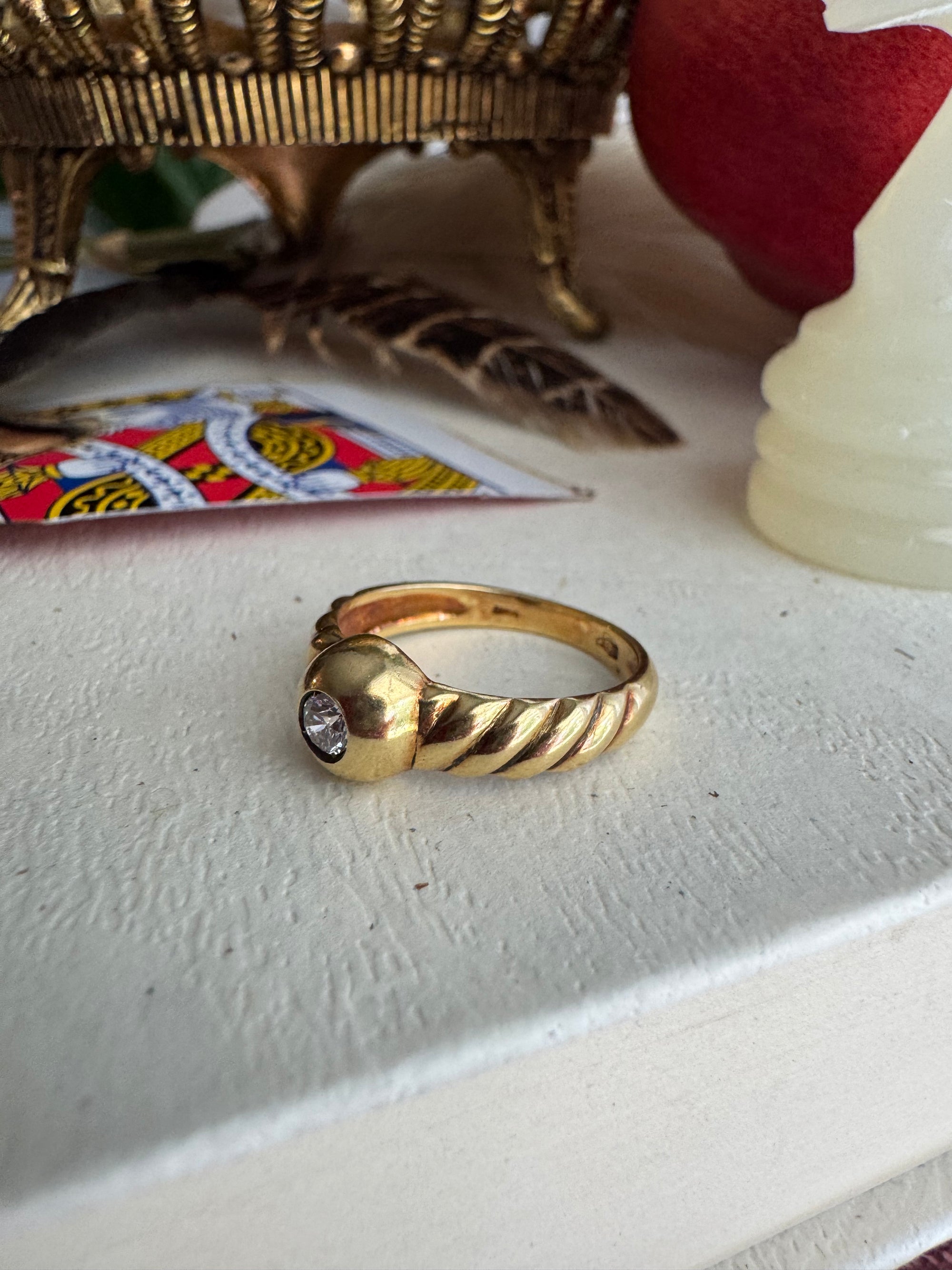 Vintage 18k Bezel Set Twist Ring