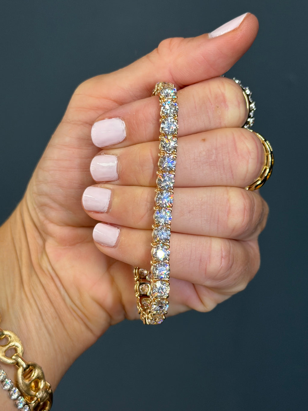 Exquisite Natural Diamond Tennis Bracelet 21.85 cttw 14k yellow gold