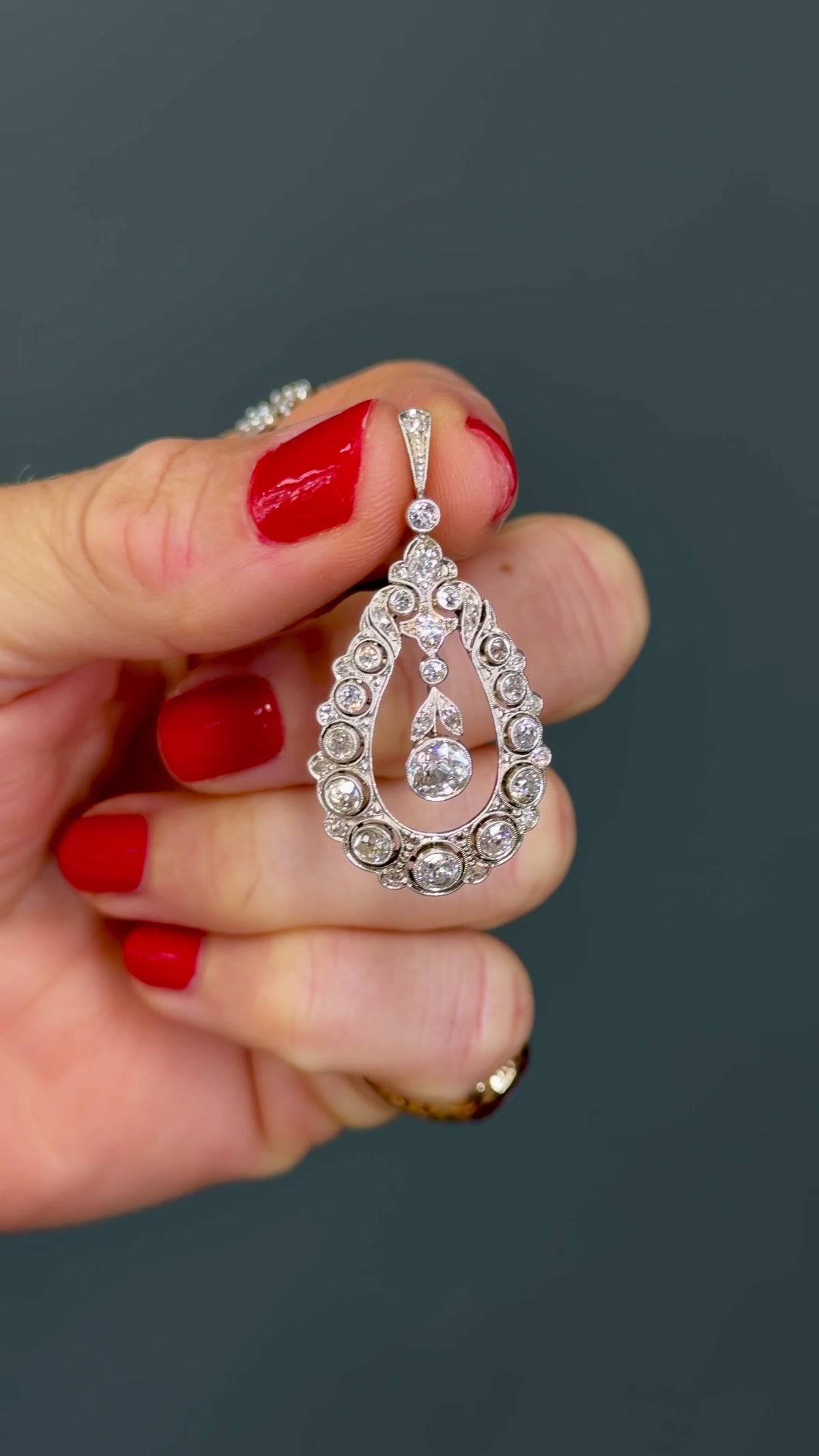 Belle Époque Teardrop Pendant